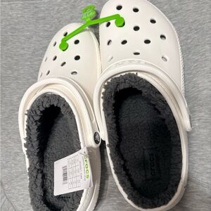 CROCS Men's Lined White Crocs - Winter